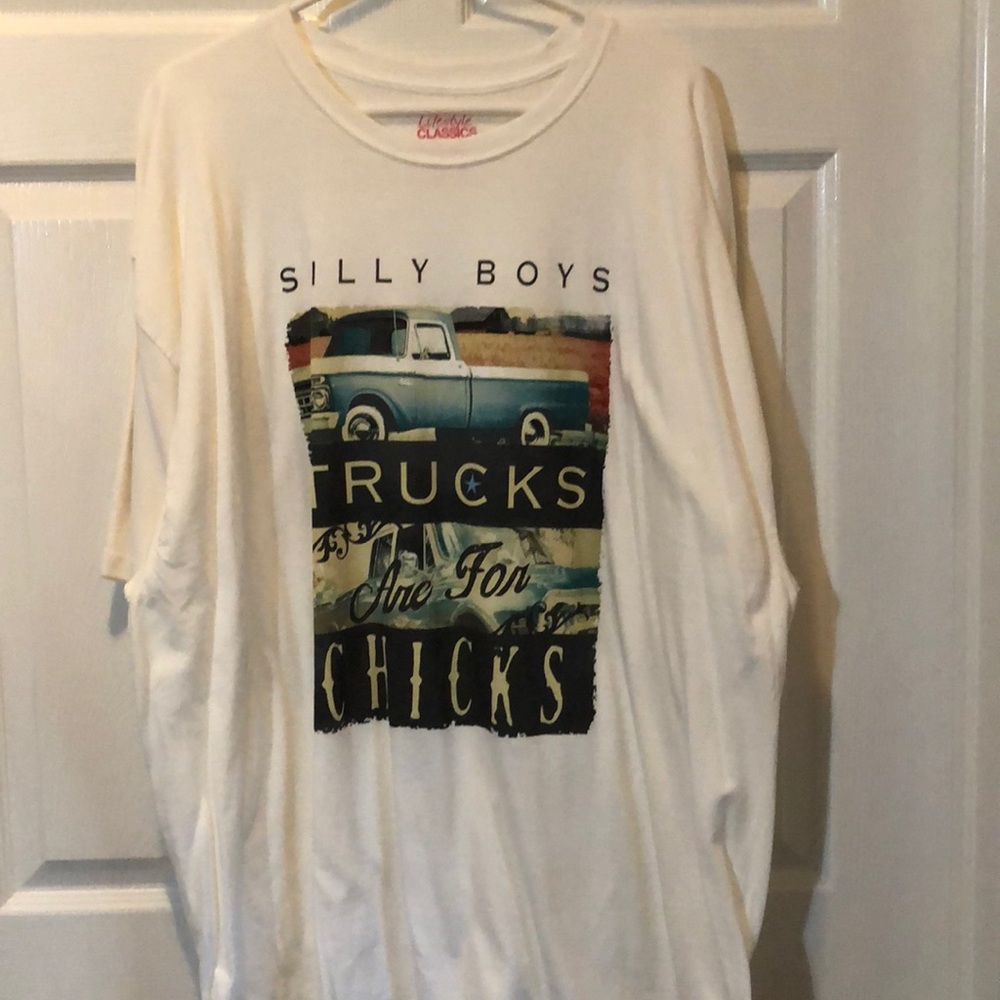 White “Silly Boys” T shirt! XXXL